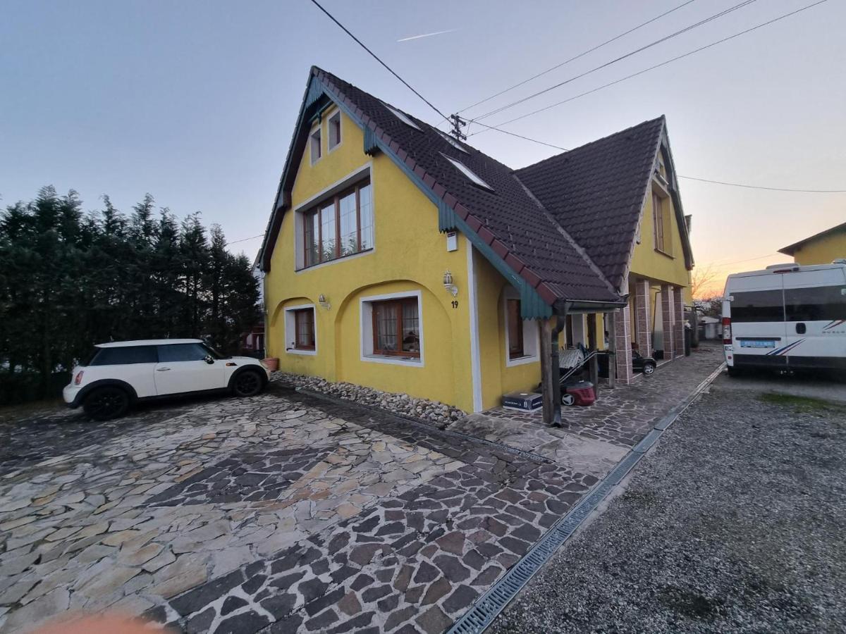 Pension Donaublick Grein 2 In Stifterstrasse 19A 외부 사진